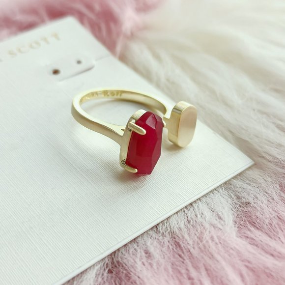 Kendra Scott Gold Pryde Maroon Jade Open Ring #7 - Picture 1 of 3
